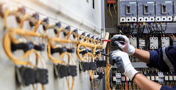 Professional Electrician technician working in Port Royal, SC